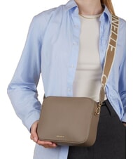 COCCINELLE TEBE Kleine Tasche aus strukturiertem Leder warmes Taupe 2 - Damentaschen - 5