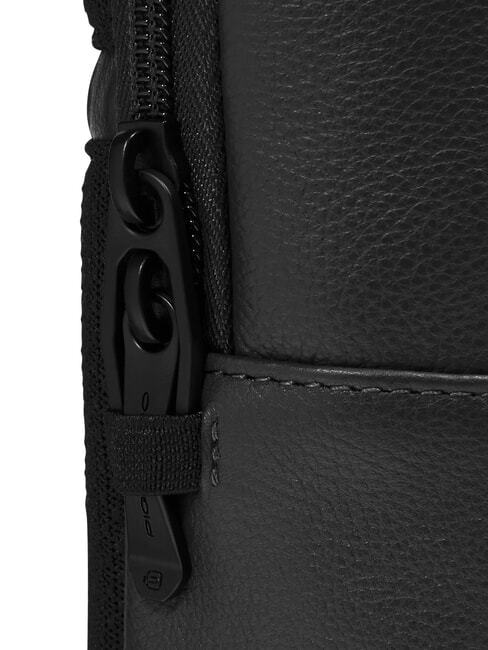 W137 One-Shoulder-Rucksack aus Leder Schwarz - PC-Rucks&auml;cke