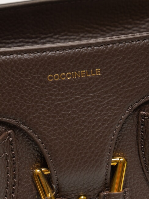 YORK Handtasche aus gehämmertem Leder brauner Fondant - Damentaschen