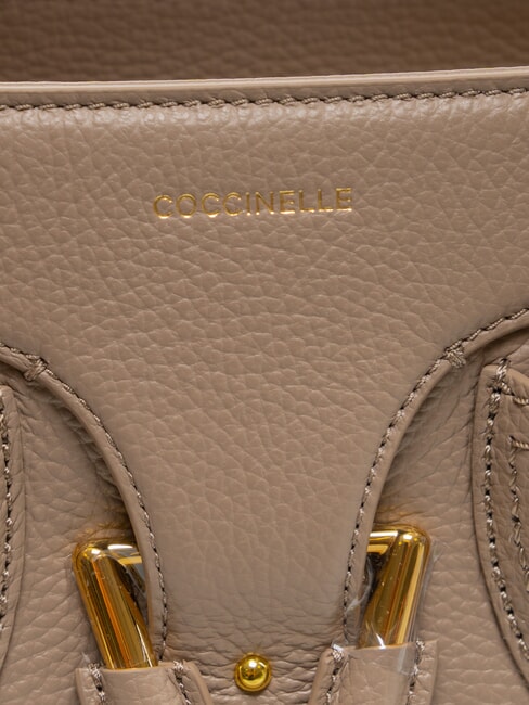 YORK Handtasche aus gehämmertem Leder warmes Taupe - Damentaschen