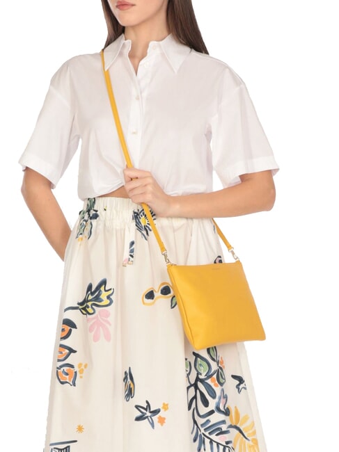 BEST CROSSBODY Minitasche aus Leder sonnig - Damentaschen