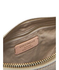COCCINELLE ABIGAIL Schultertasche aus geh&auml;mmertem Leder Wei&szlig; - Damentaschen - 6