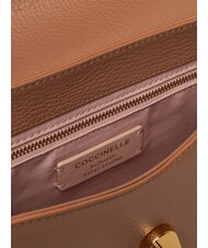 COCCINELLE DEW Mittelgro&szlig;e Umh&auml;ngetasche aus geh&auml;mmertem Leder H&auml;ute - Damentaschen - 6