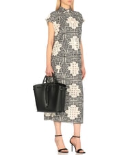 COCCINELLE FLORES Mittelgro&szlig;e Tote Bag aus geh&auml;mmertem Leder Schwarz - Damentaschen - 5