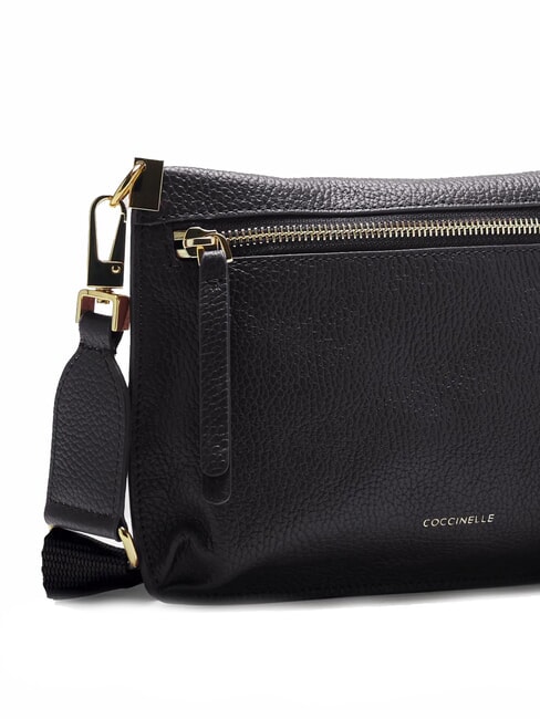 HYLE Kleine flache Umhängetasche aus Leder Schwarz - Damentaschen