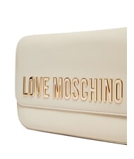 LOVE MOSCHINO LAMINATED BOLD LOVE Umhängetasche mit Überschlag Elfenbein - Damentaschen - 3