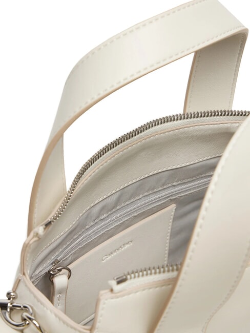 SIGNATURE LOGO STRAP Handtasche mit Schulterriemen Lilienwei&szlig; - Damentaschen