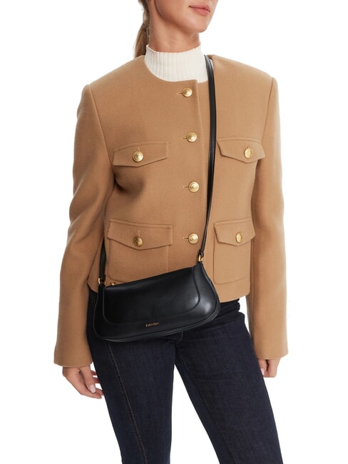 ENGRAVED Umh&auml;ngetasche auf Schwarz - Damentaschen