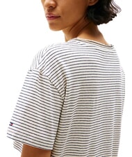 TOMMY HILFIGER TH L&auml;ssig geschnittenes T-Shirt mit V-Ausschnitt - T-Shirts und Tops f&uuml;r Damen