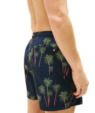 TOMMY HILFIGER TH gemustertes Boxerkost&uuml;m Palmen, tropische W&uuml;stenlandschaft - Herrenbadehosen - 3