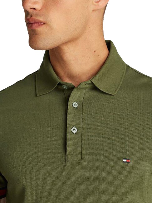 TH Kurz&auml;rmeliges Poloshirt mit elastischem Logo Armeegr&uuml;n - Herren-Polo-Shirts/Herren-Polo-Shirt/Herrenpoloshirt/Herrenpoloshirts