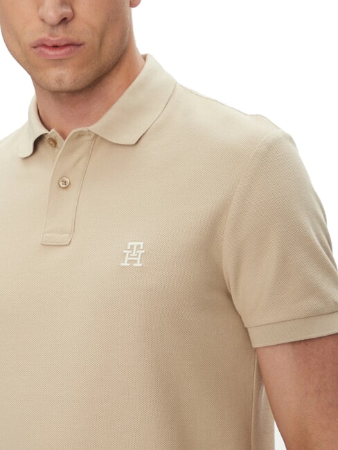 TH Kurz&auml;rmeliges Poloshirt mit Monogrammstickerei Sandelholz - Herren-Polo-Shirts/Herren-Polo-Shirt/Herrenpoloshirt/Herrenpoloshirts
