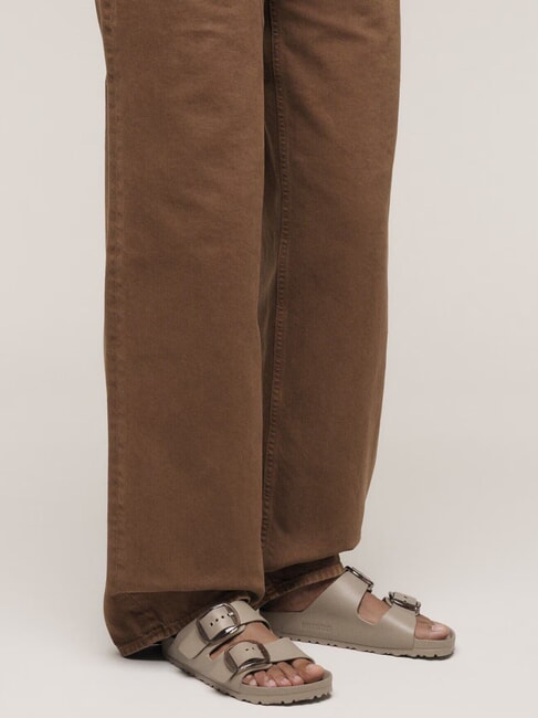 ARIZONA BIG BUCKLE EVA Pantoffel mit zwei Riemen und Schnallen grau taupe - Damenschuhe