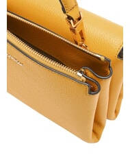 COCCINELLE ARLETTIS Minitasche aus strukturiertem Leder sonnig - Damentaschen - 4