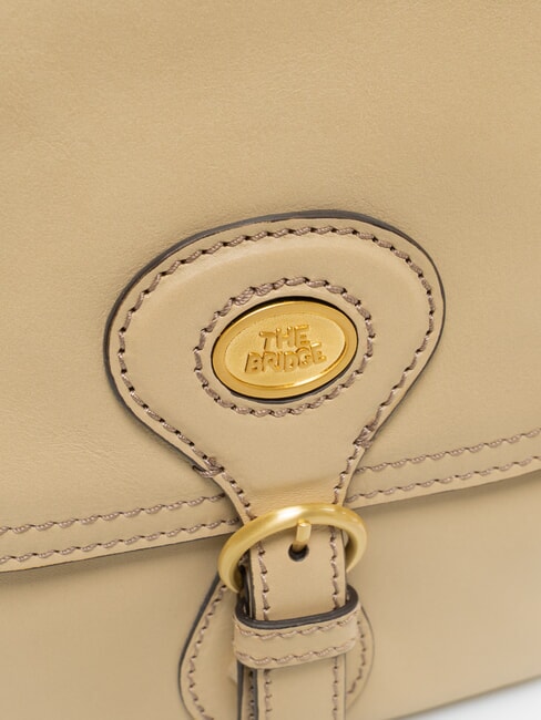 ISADORA Schultertasche aus Leder mit &Uuml;berschlag Butter abb. Gold - Damentaschen