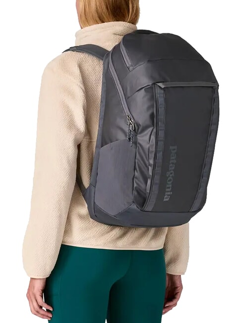 BLACK HOLE 32L 15-Zoll-Laptop-Rucksack Smolder Blue mit Forge Grey - Rucks&auml;cke f&uuml;r Schule &amp; Freizeit