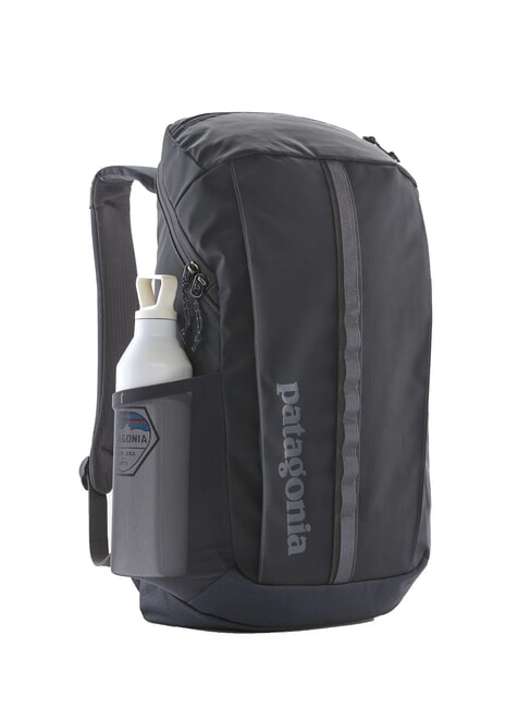 BLACK HOLE 25L 15-Zoll-Laptop-Rucksack schwarz mit schwarz - Rucks&auml;cke f&uuml;r Schule &amp; Freizeit