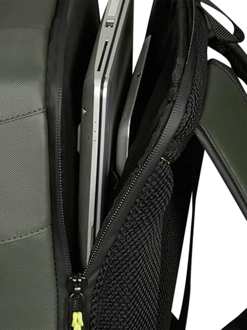 PARADIVER LIGHT Rucksack S, unter dem Sitz jung / gr&uuml;n - PC-Rucks&auml;cke