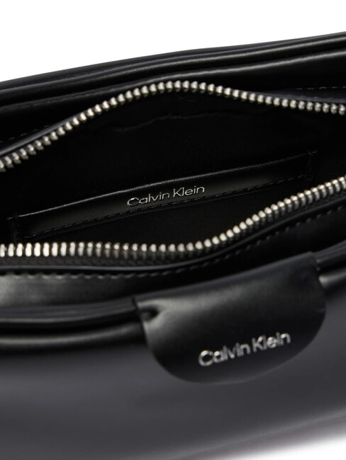 EMBOSSED LOGO BUSINE Handtasche mit Schulterriemen auf Schwarz - Damentaschen