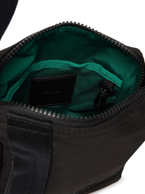 UTILITY CANVAS Umh&auml;ngetasche auf Schwarz - Umh&auml;ngetaschen Herren