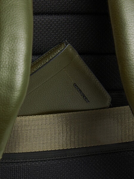 RUSSEL Lederrucksack f&uuml;r 15,6"-Laptop GR&Uuml;N - PC-Rucks&auml;cke