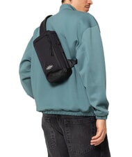 EASTPAK ICON SLING Ein-Schulter-Rucksack auf Schwarz - Rucks&auml;cke f&uuml;r Schule &amp; Freizeit - 3