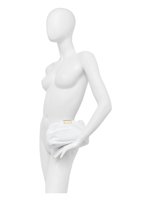 PERLA Clutch aus Leder mit Kette Wei&szlig; - Damentaschen