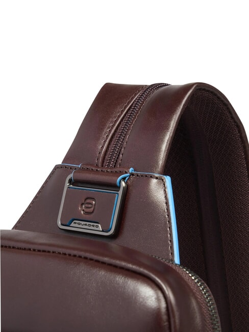 BLUE SQUARE Tragbarkeit eines Rucksacks mit einer Schulter MAHAGONI - PC-Rucks&auml;cke