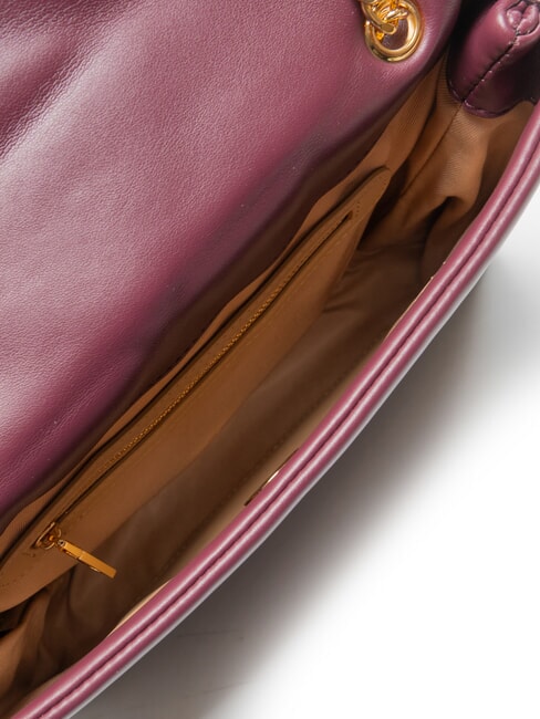 EMBOSSED Schultertasche / Umh&auml;ngetasche Wein - Damentaschen