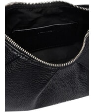 CALVIN KLEIN ENGRAVED HW Umh&auml;ngetasche auf Schwarz - Damentaschen - 6