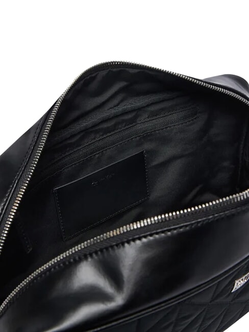 QUILTED NYLON Die Schultertasche auf Schwarz - Damentaschen
