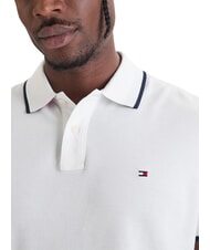 TOMMY HILFIGER TH Poloshirt aus regenerierter Baumwolle Wei&szlig; - Herren-Polo-Shirts/Herren-Polo-Shirt/Herrenpoloshirt/Herrenpoloshirts - 3