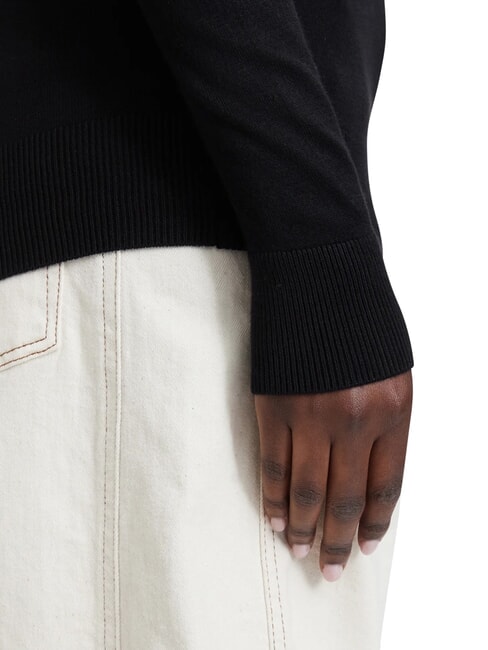 KATIE Rundhalsausschnitt, eng anliegender Pullover jetbla - Damenpullover