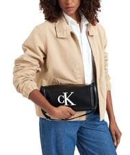 CALVIN KLEIN BOLD CK Handtasche mit Schulterriemen Schwarz/Wei&szlig; - Damentaschen - 2