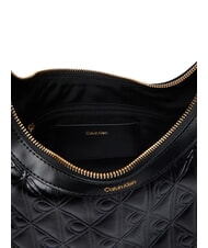 CALVIN KLEIN EMBLEM AOP Schultertasche / Umh&auml;ngetasche auf Schwarz - Damentaschen - 4