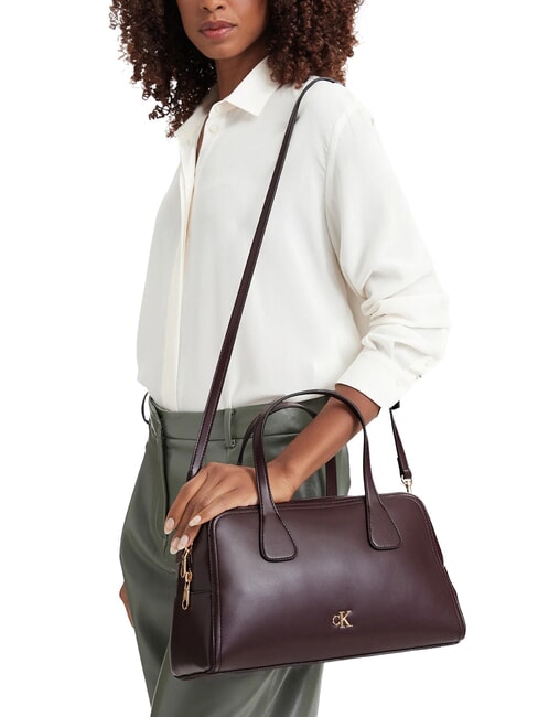 CK MEDIUM Handtasche mit Schulterriemen Fudge - Damentaschen