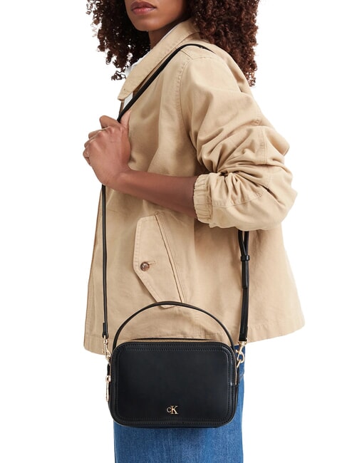 CK HARDWARE Handtasche mit Schulterriemen auf Schwarz - Damentaschen