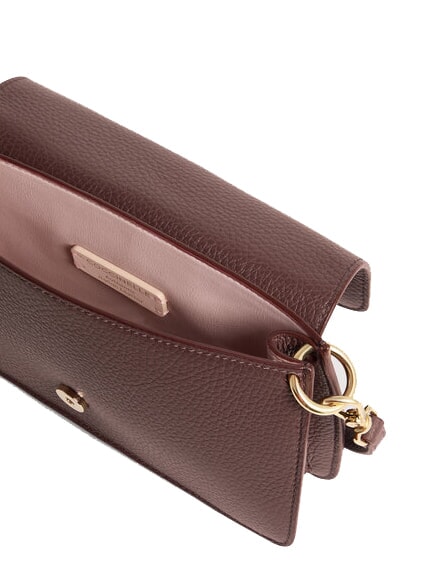 C-ME Tasche aus geh&auml;mmertem Leder mit Klappe Beere - Damentaschen