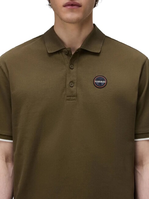 E-BADGE SS 1 Kurzarm-Poloshirt Dunkelolivgr&uuml;n - Herren-Polo-Shirts/Herren-Polo-Shirt/Herrenpoloshirt/Herrenpoloshirts