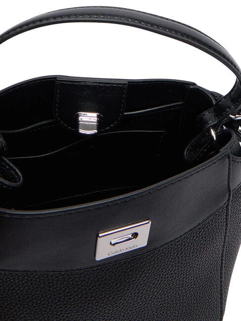 MIX MEDIA Mini-Handtasche mit Schulterriemen auf Schwarz - Damentaschen